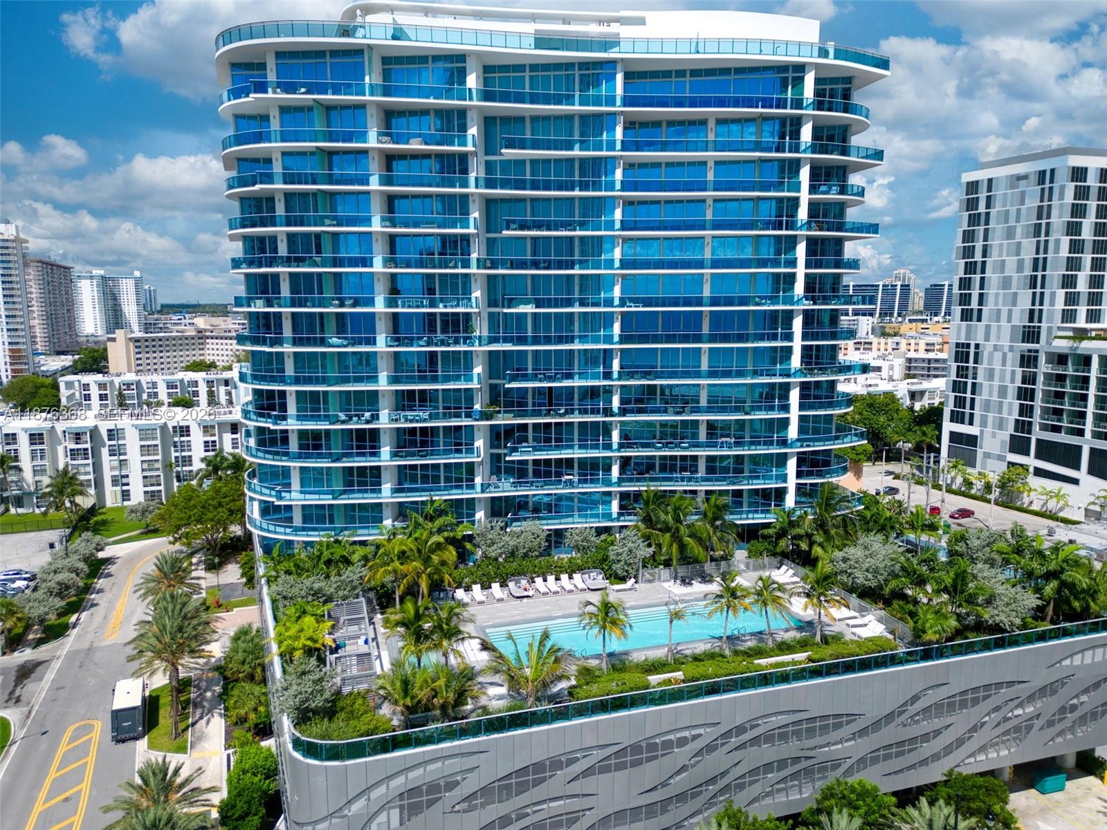 AURORA CONDOMINIUM - Residential