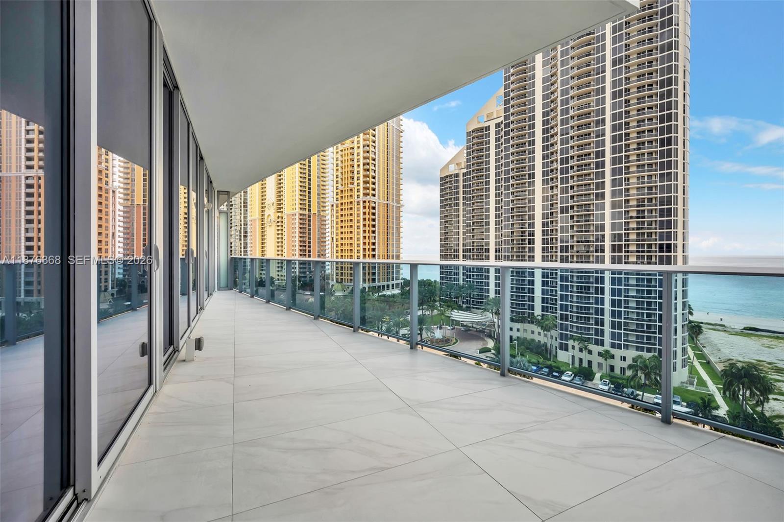AURORA CONDOMINIUM - Residential