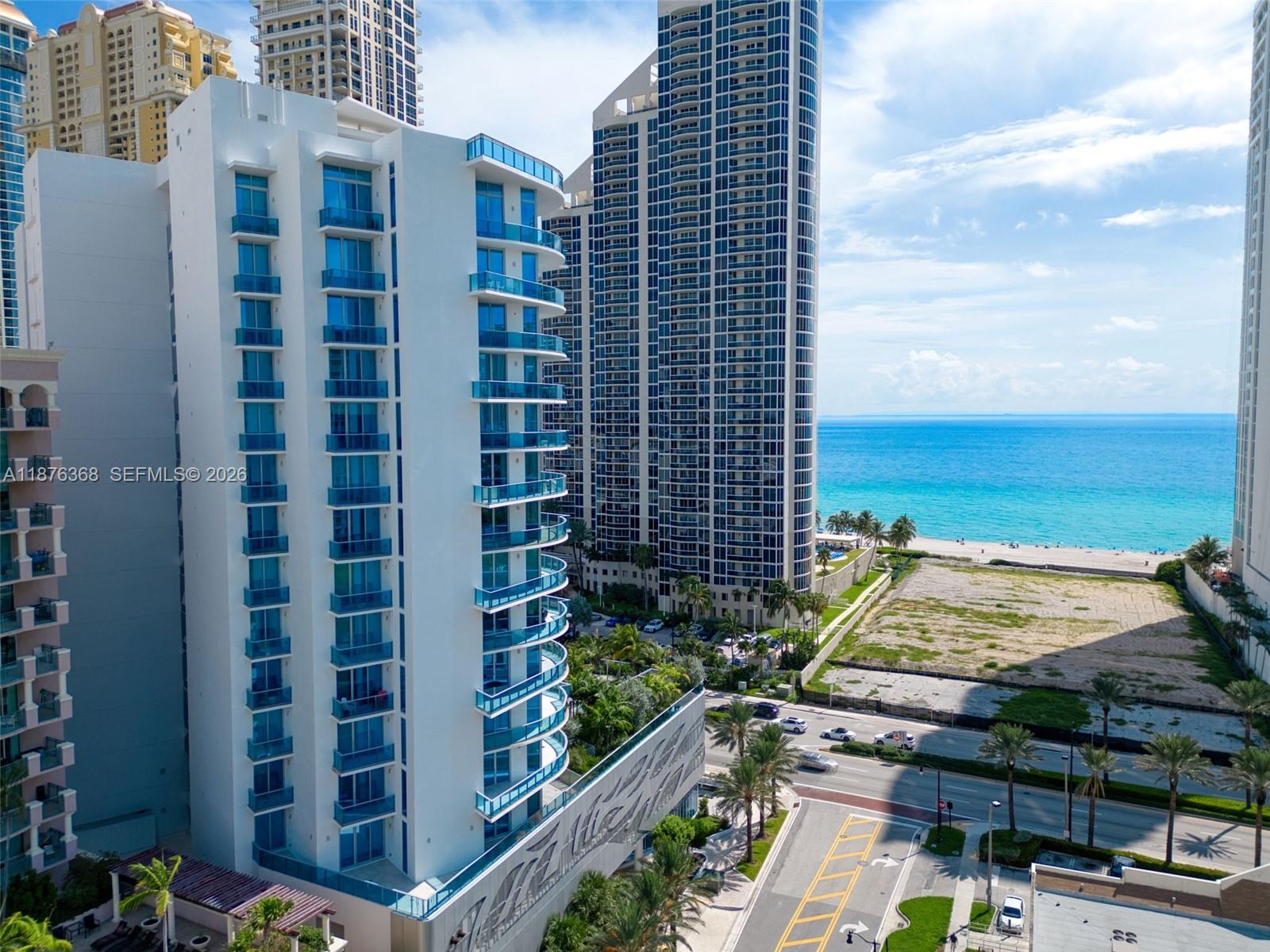 AURORA CONDOMINIUM - Residential