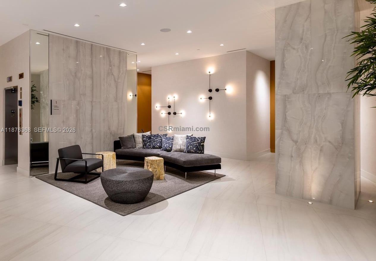 AURORA CONDOMINIUM - Residential