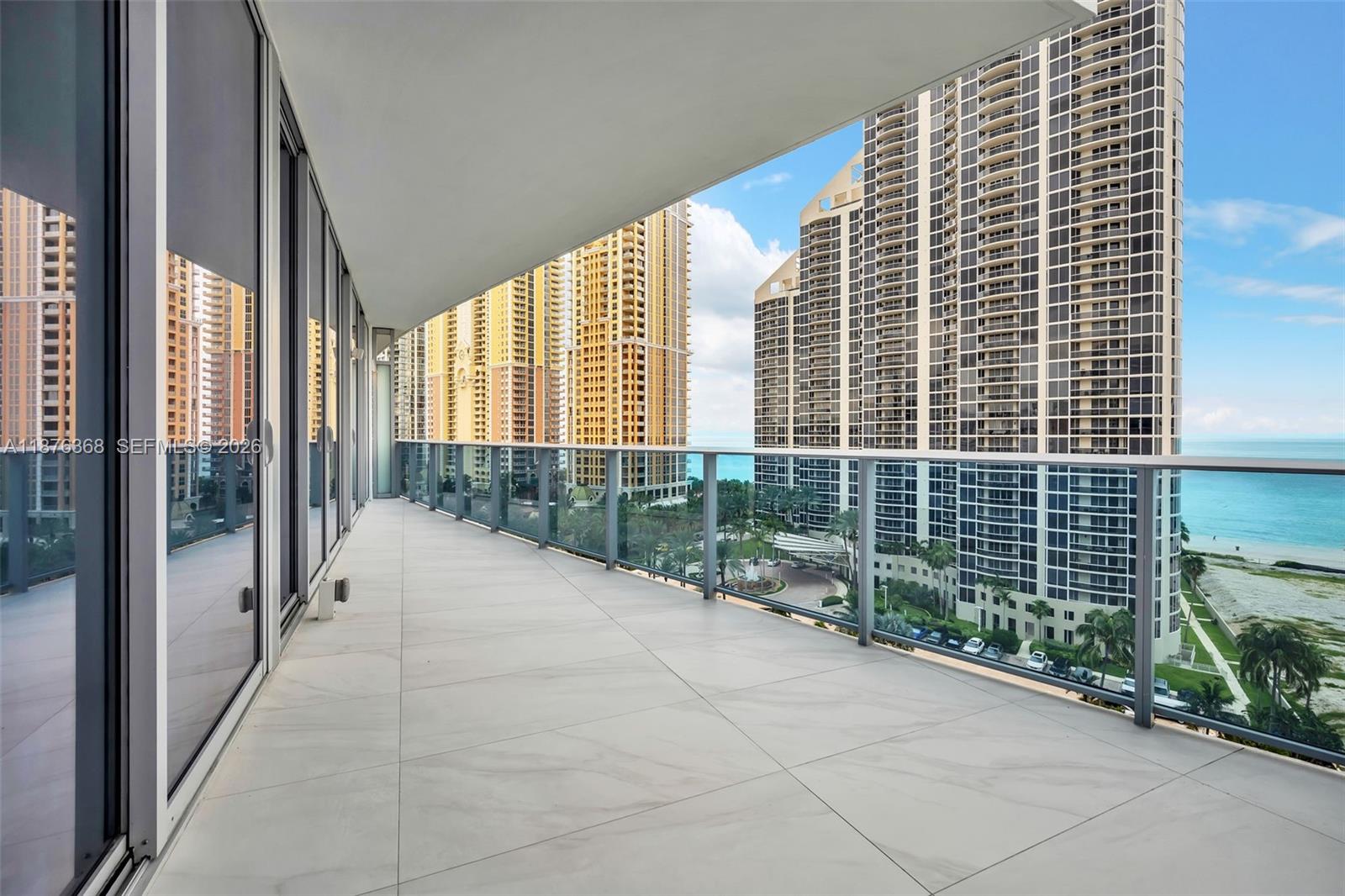 AURORA CONDOMINIUM - Residential