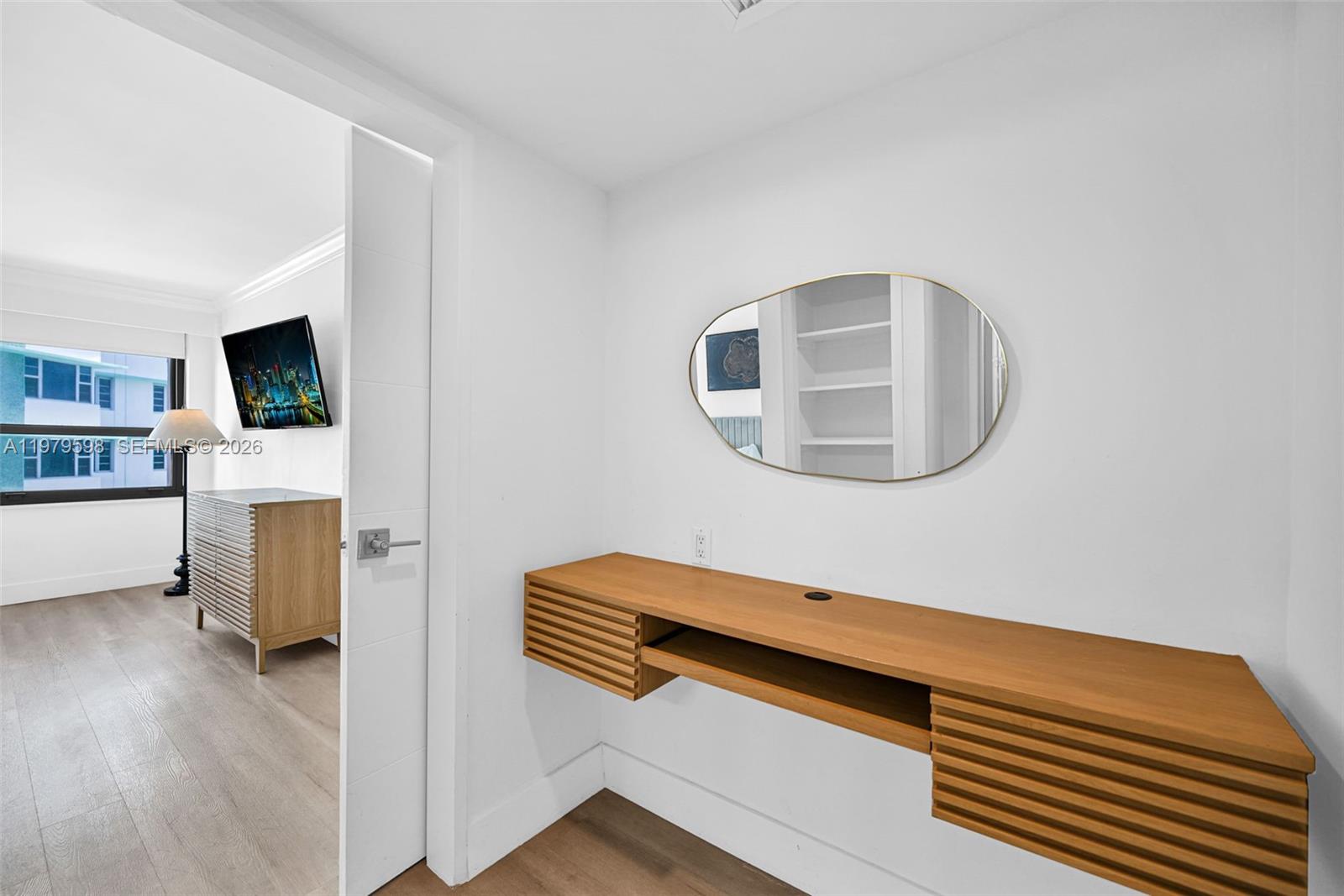 THE ALEXANDER CONDO - Residential