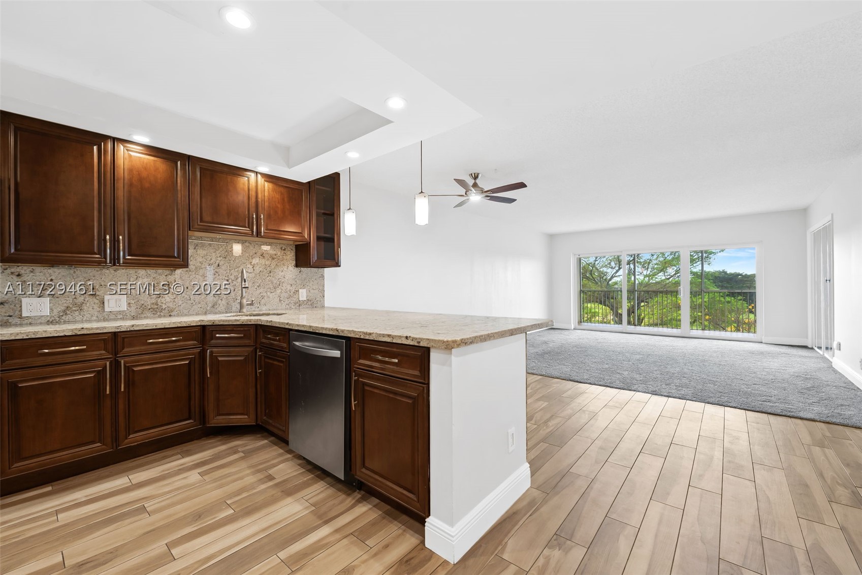 PALM-AIRE COUNTRY CLUB CO - Residential