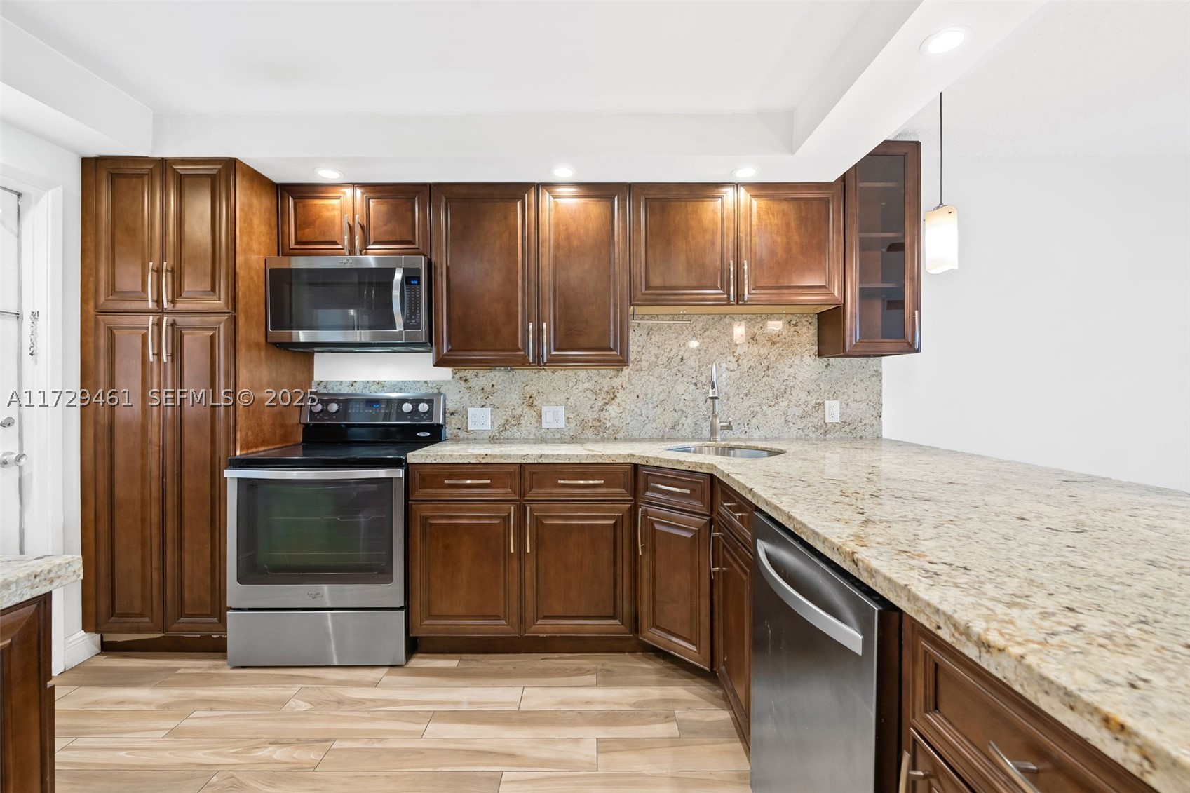 PALM-AIRE COUNTRY CLUB CO - Residential
