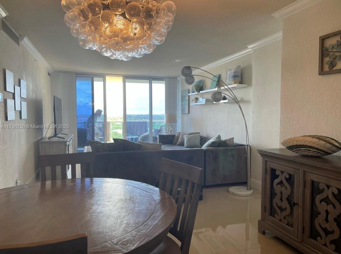 WAVE CONDO - Residential