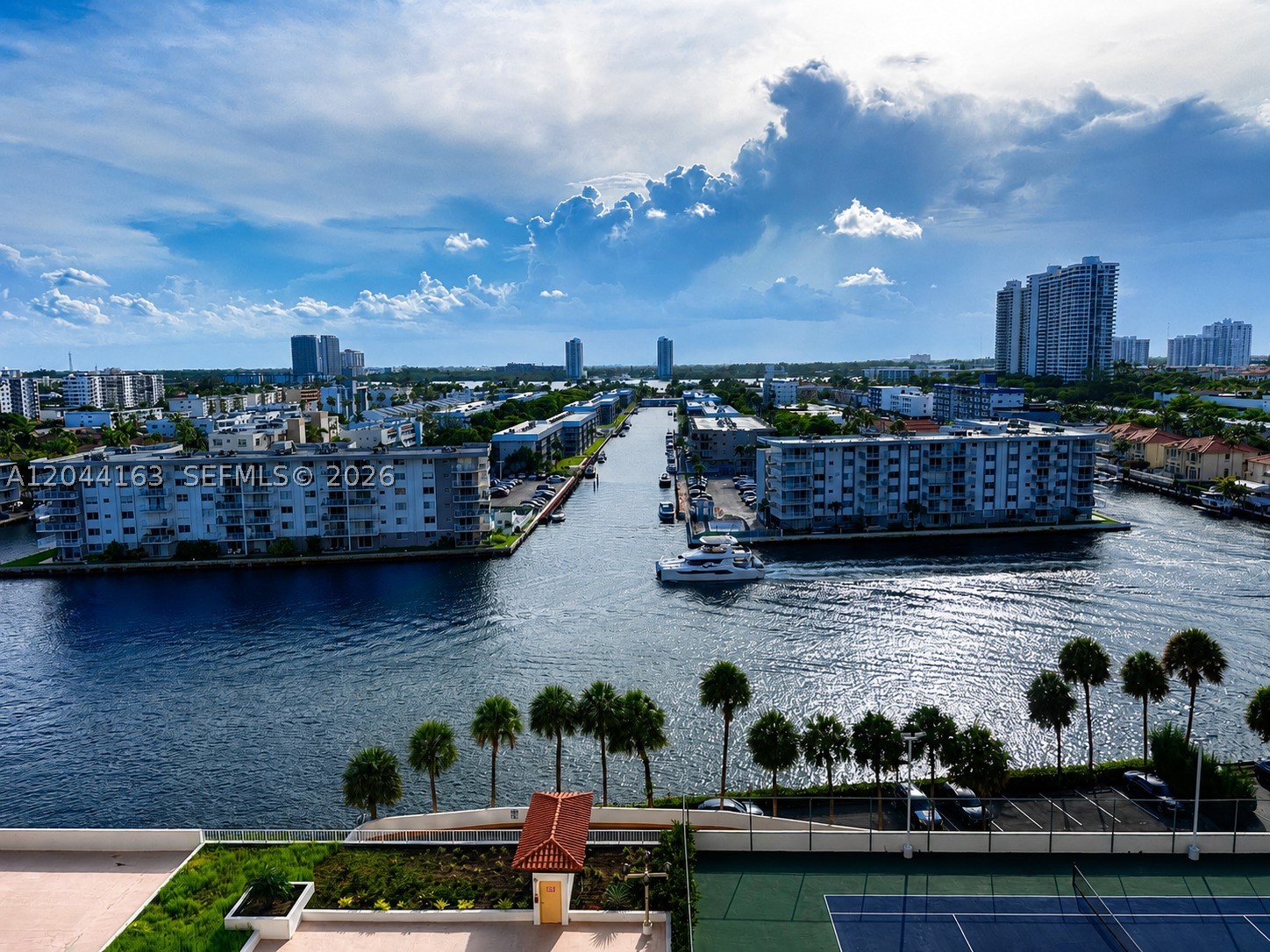WINSTON TOWERS 700 CONDO - Residential Lease