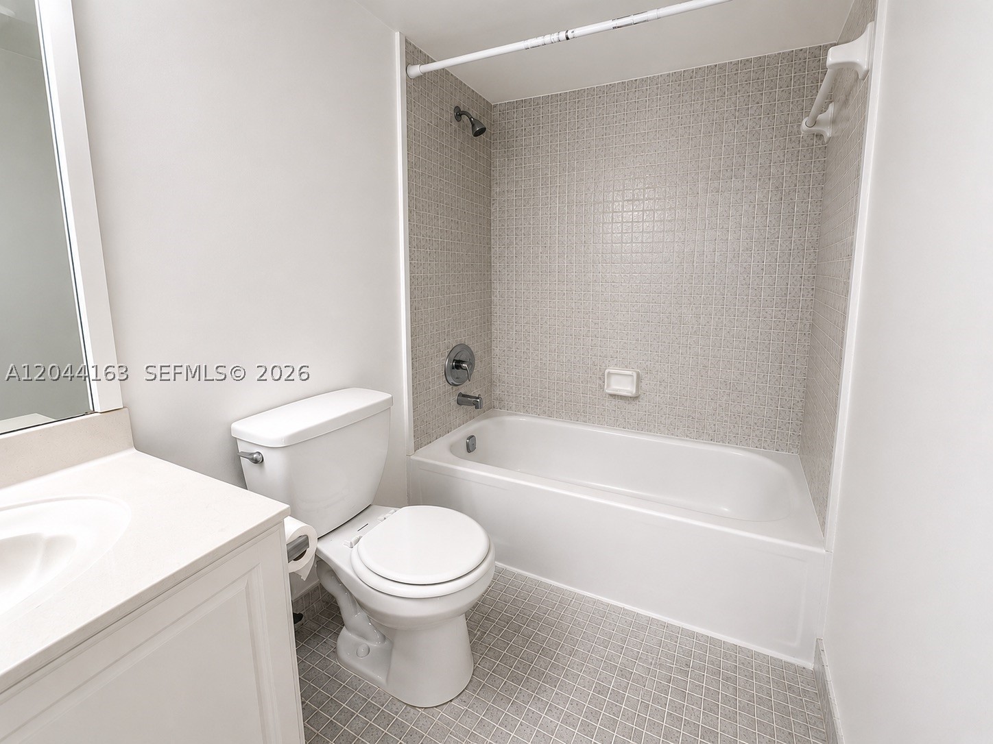 WINSTON TOWERS 700 CONDO - Residential Lease