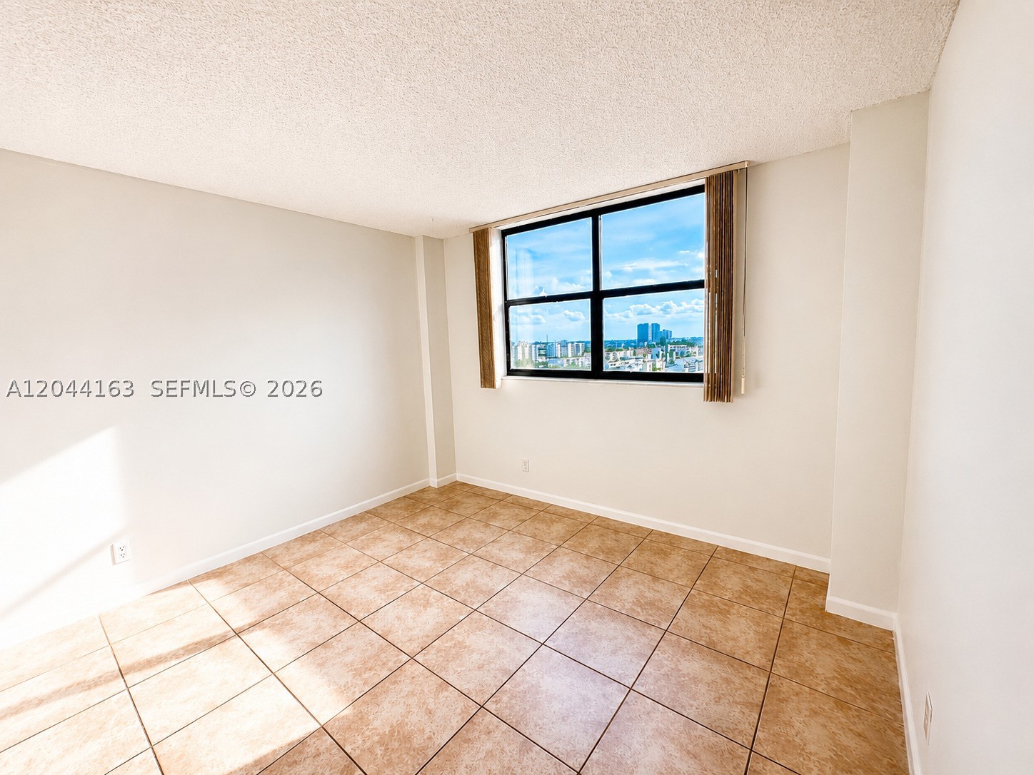 WINSTON TOWERS 700 CONDO - Residential Lease