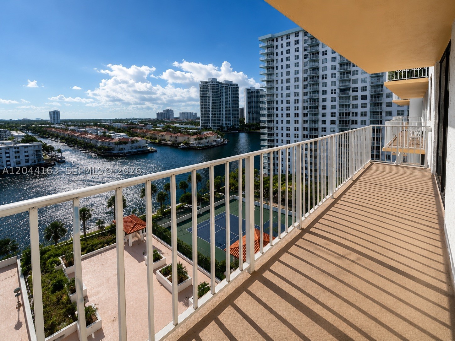 WINSTON TOWERS 700 CONDO - Residential Lease