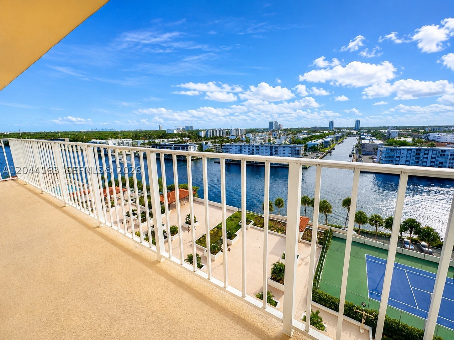 WINSTON TOWERS 700 CONDO - Residential Lease