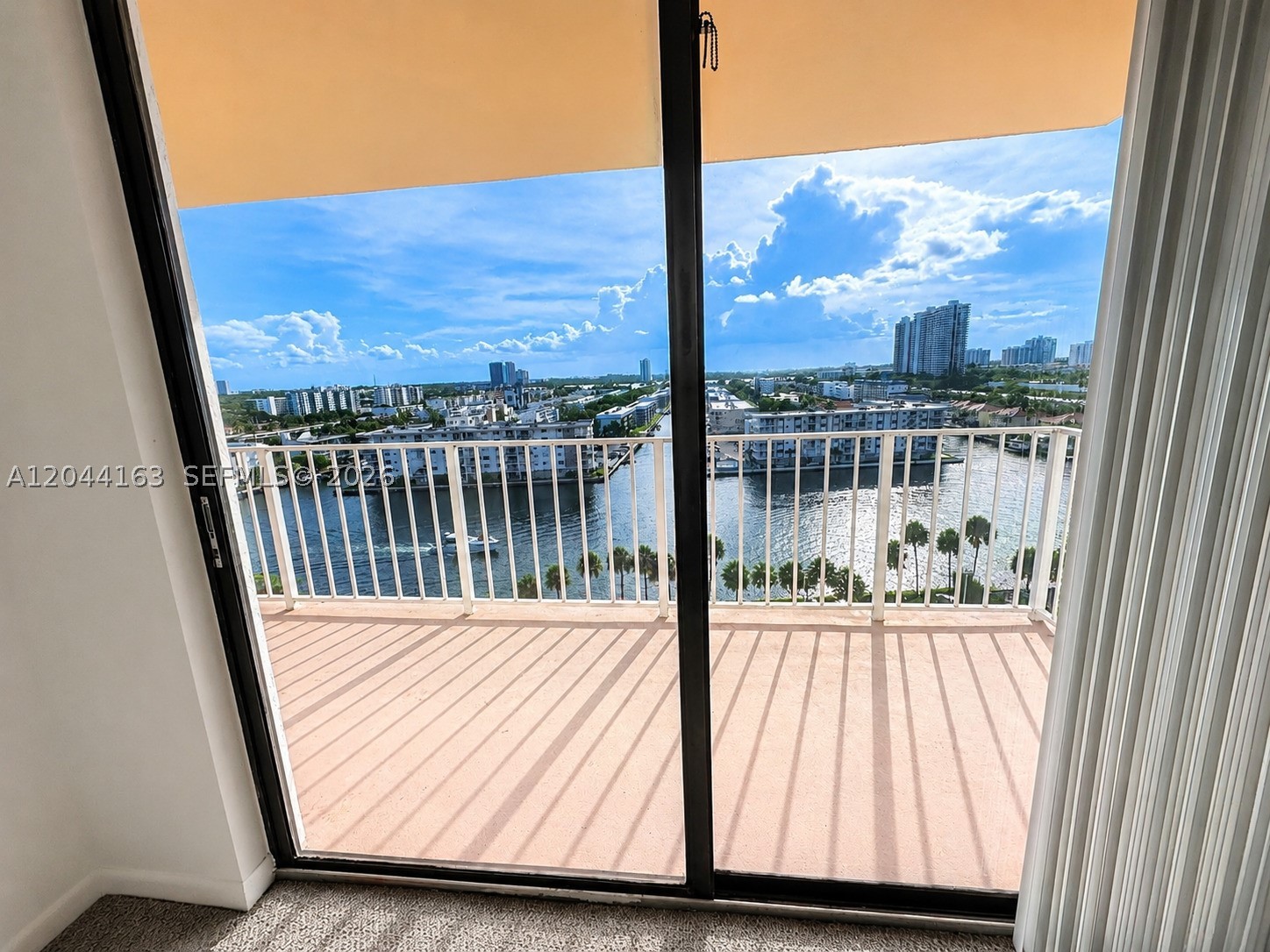 WINSTON TOWERS 700 CONDO - Residential Lease