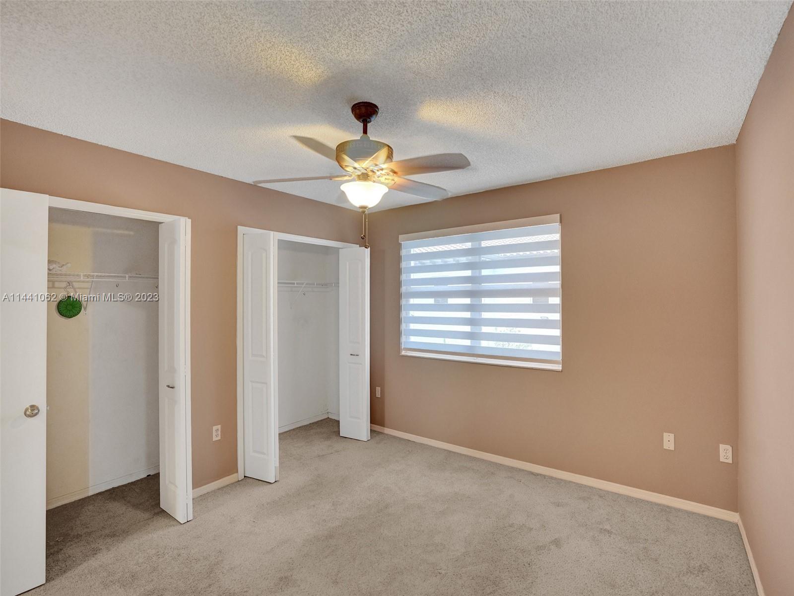 KENDALE LAKES NORTH SEC 9 - Residential