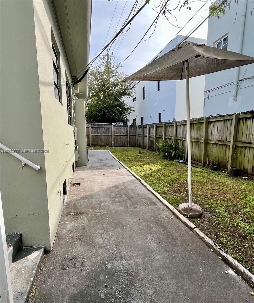 ISLE OF NORMANDY MIAMI VI - Residential Lease