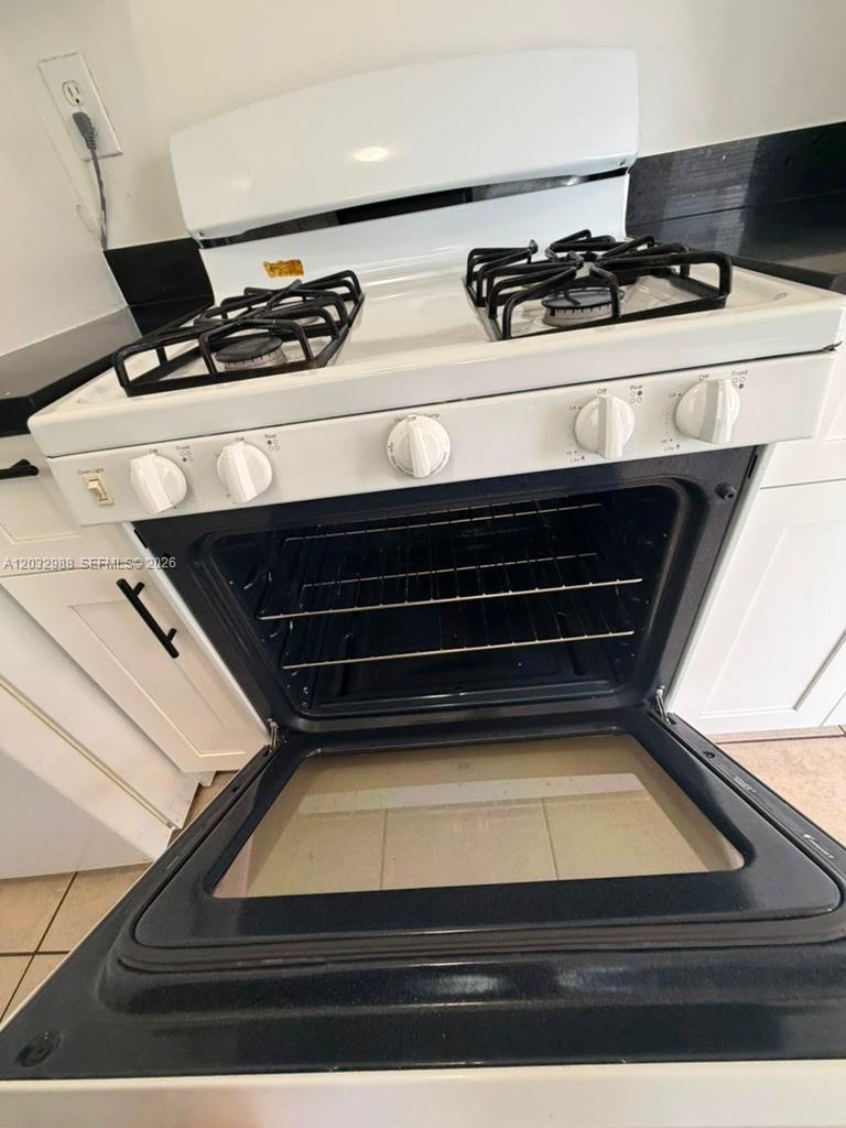 ISLE OF NORMANDY MIAMI VI - Residential Lease