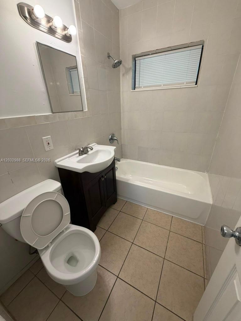ISLE OF NORMANDY MIAMI VI - Residential Lease