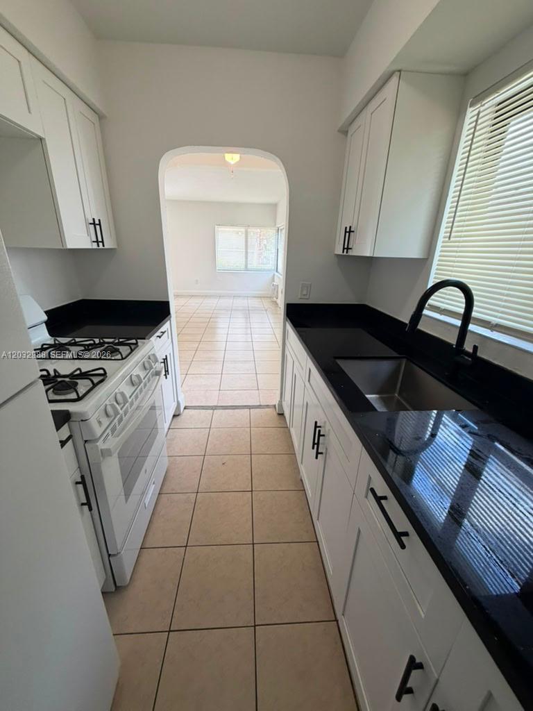 ISLE OF NORMANDY MIAMI VI - Residential Lease