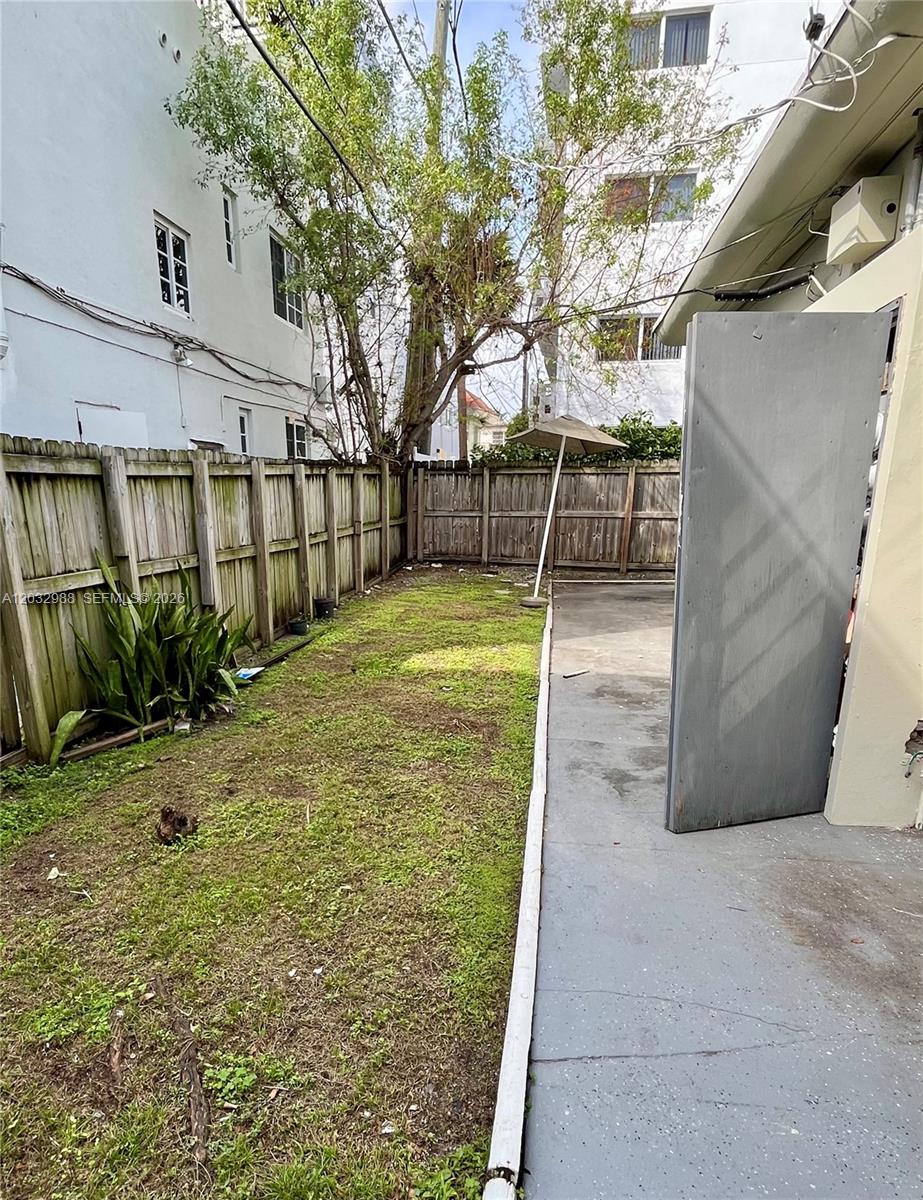 ISLE OF NORMANDY MIAMI VI - Residential Lease