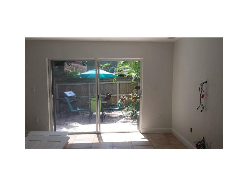 THE OAKS CONDO - Residential Lease