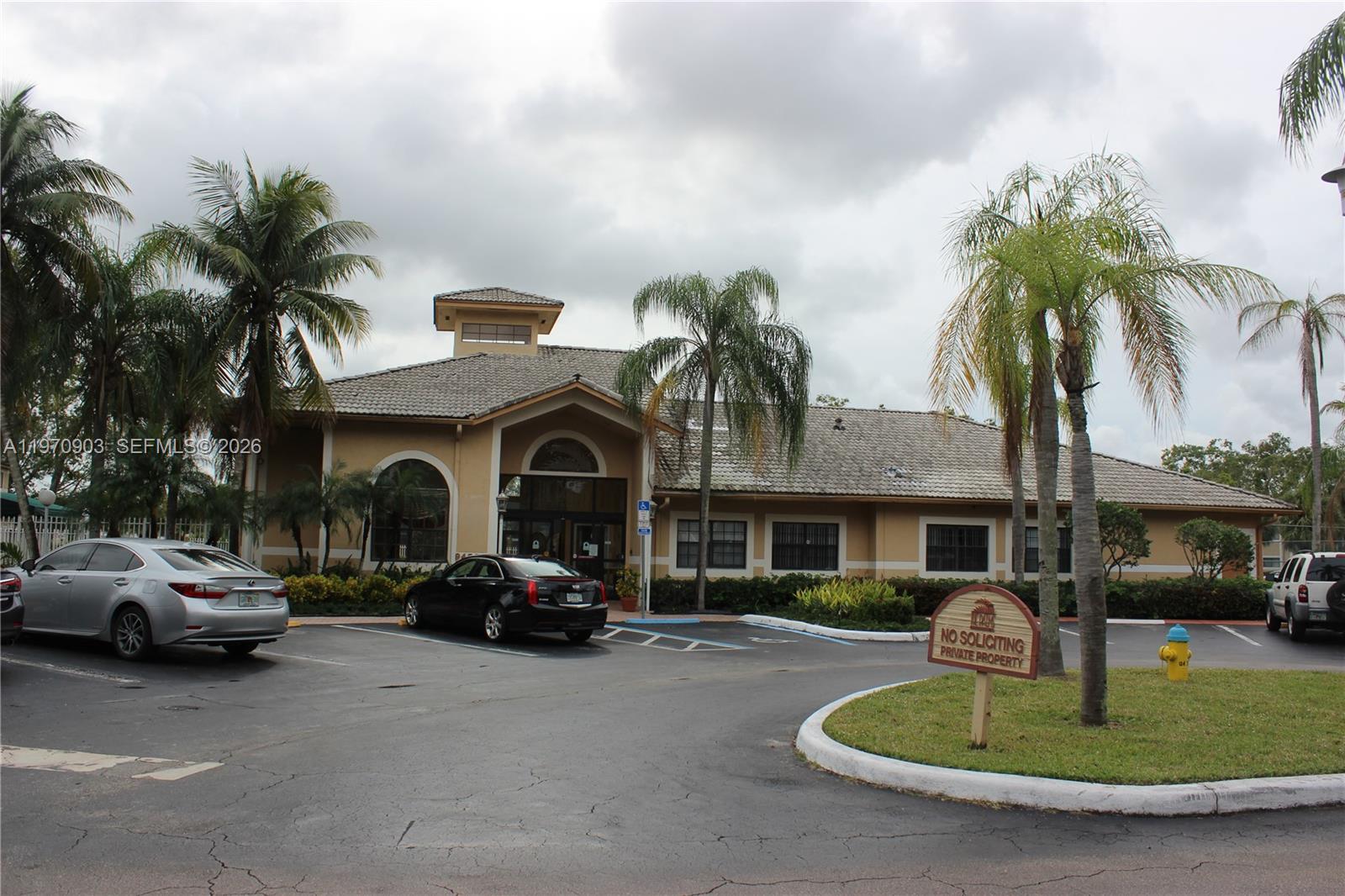 PALMS OF PEMBROKE CONDO - Residential Lease