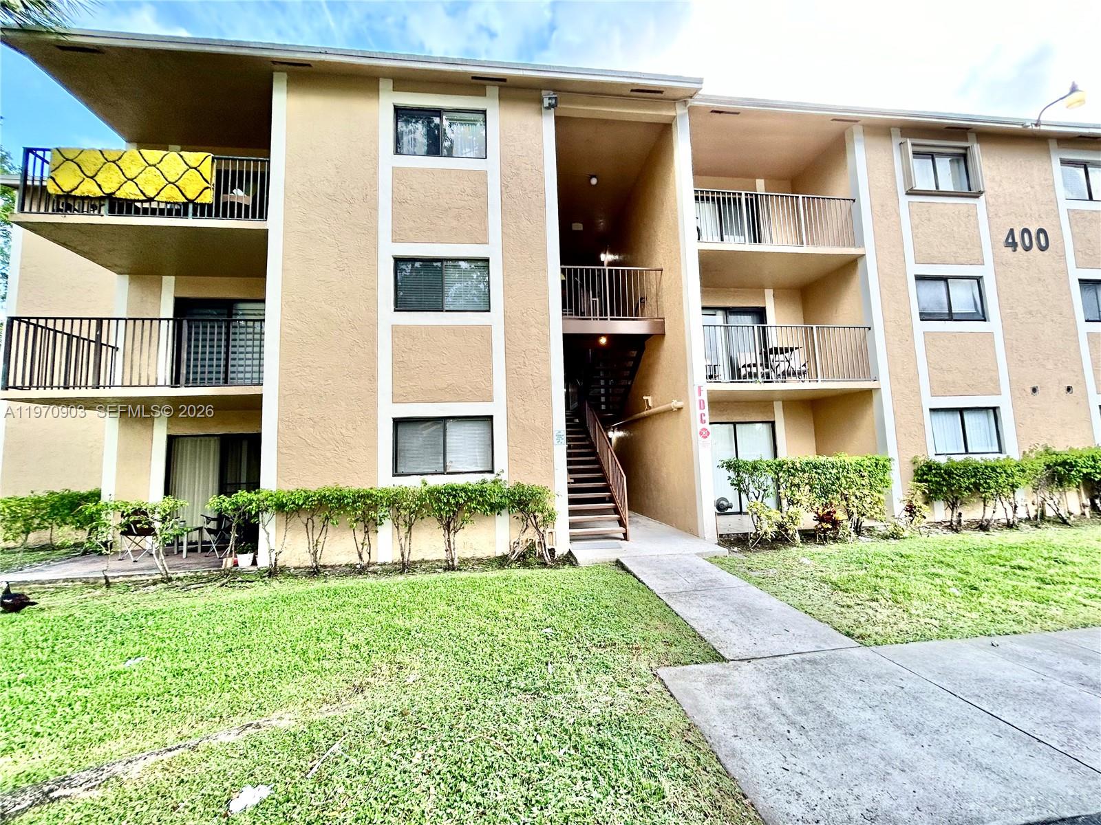 PALMS OF PEMBROKE CONDO - Residential Lease