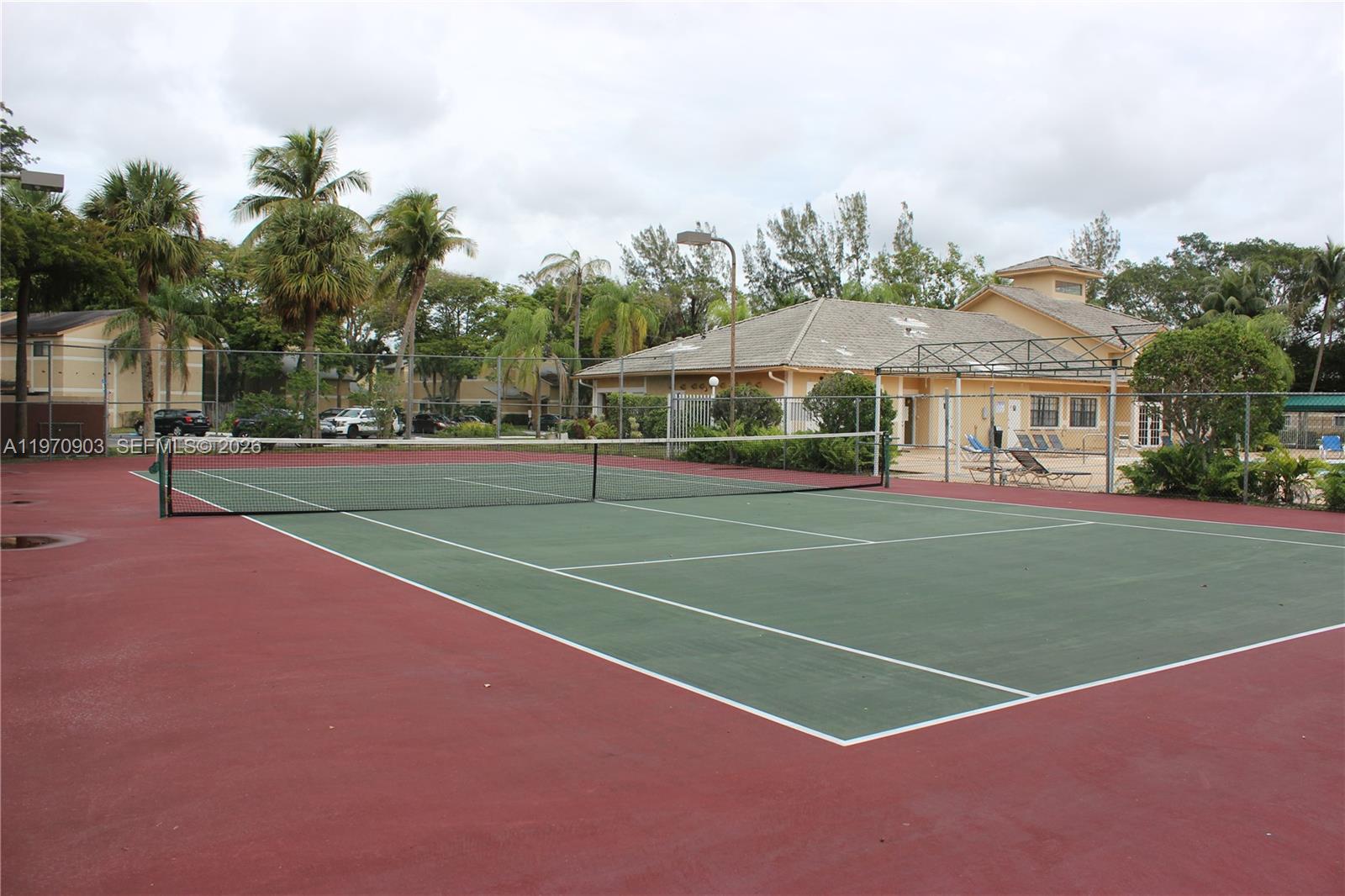 PALMS OF PEMBROKE CONDO - Residential Lease