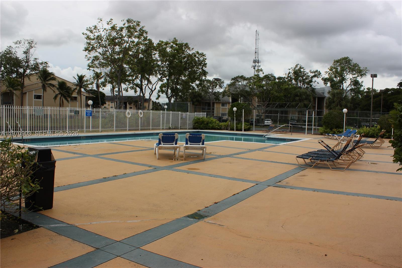 PALMS OF PEMBROKE CONDO - Residential Lease