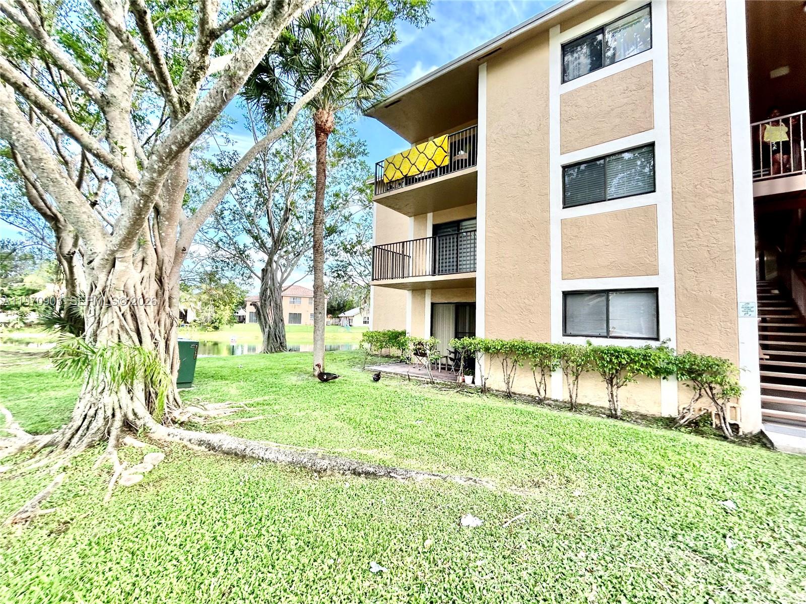 PALMS OF PEMBROKE CONDO - Residential Lease