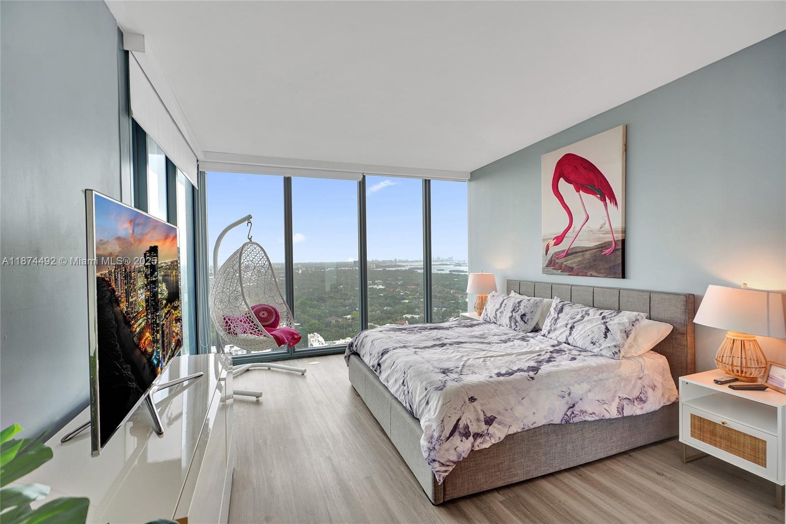 BLUE CONDO - Residential