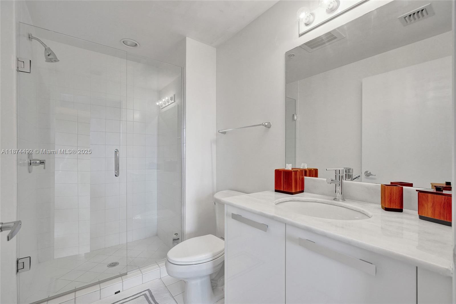 BLUE CONDO - Residential