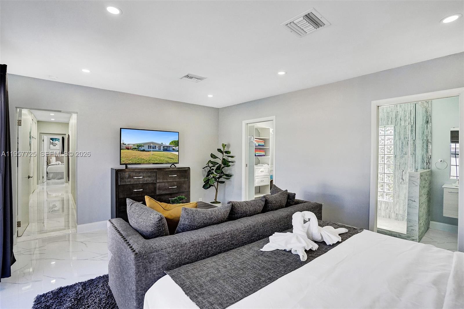 THE COVE - Residential