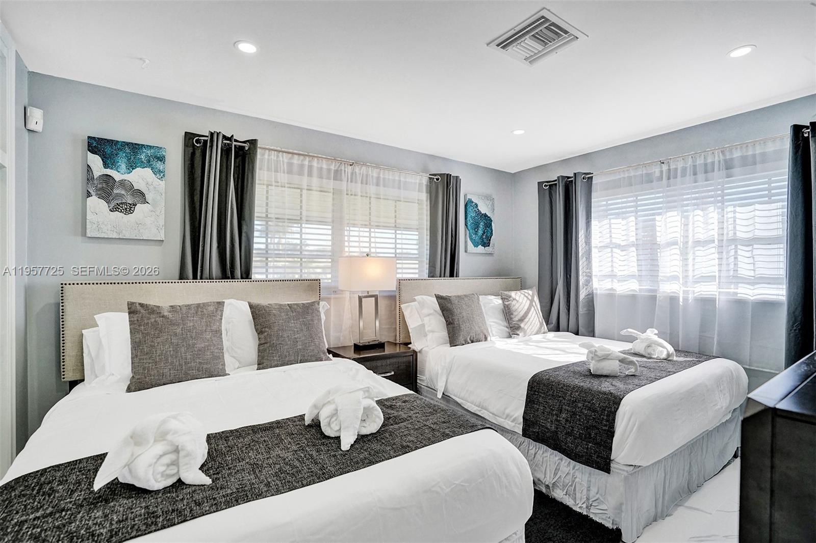 THE COVE - Residential