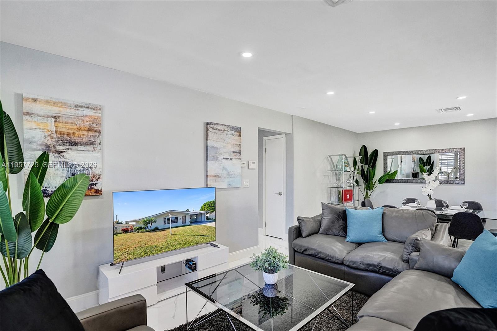 THE COVE - Residential
