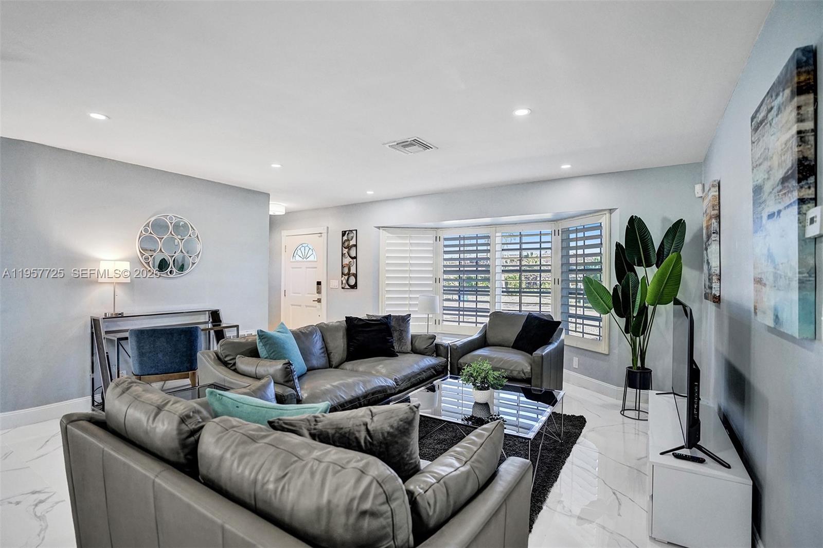 THE COVE - Residential