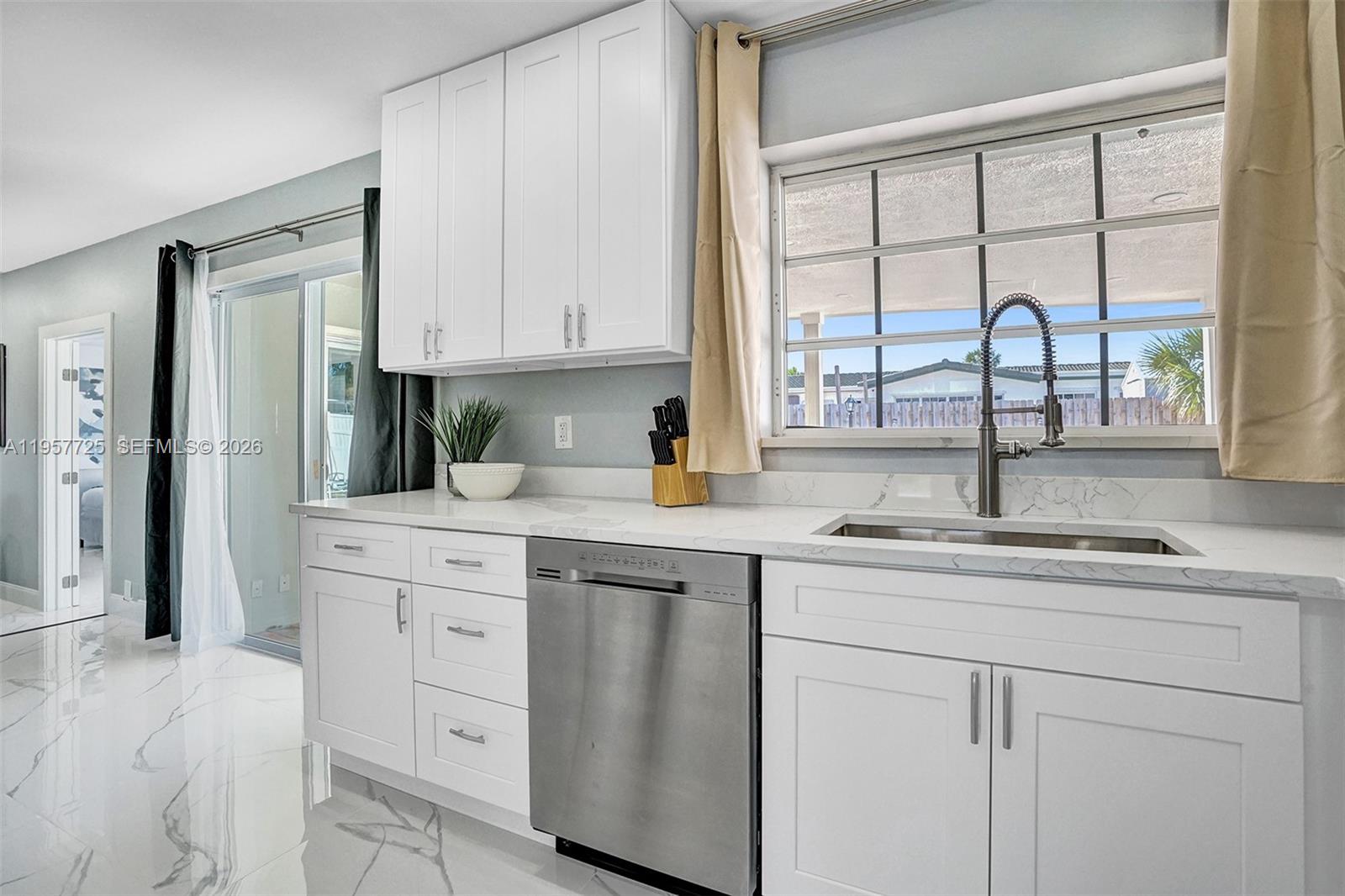 THE COVE - Residential