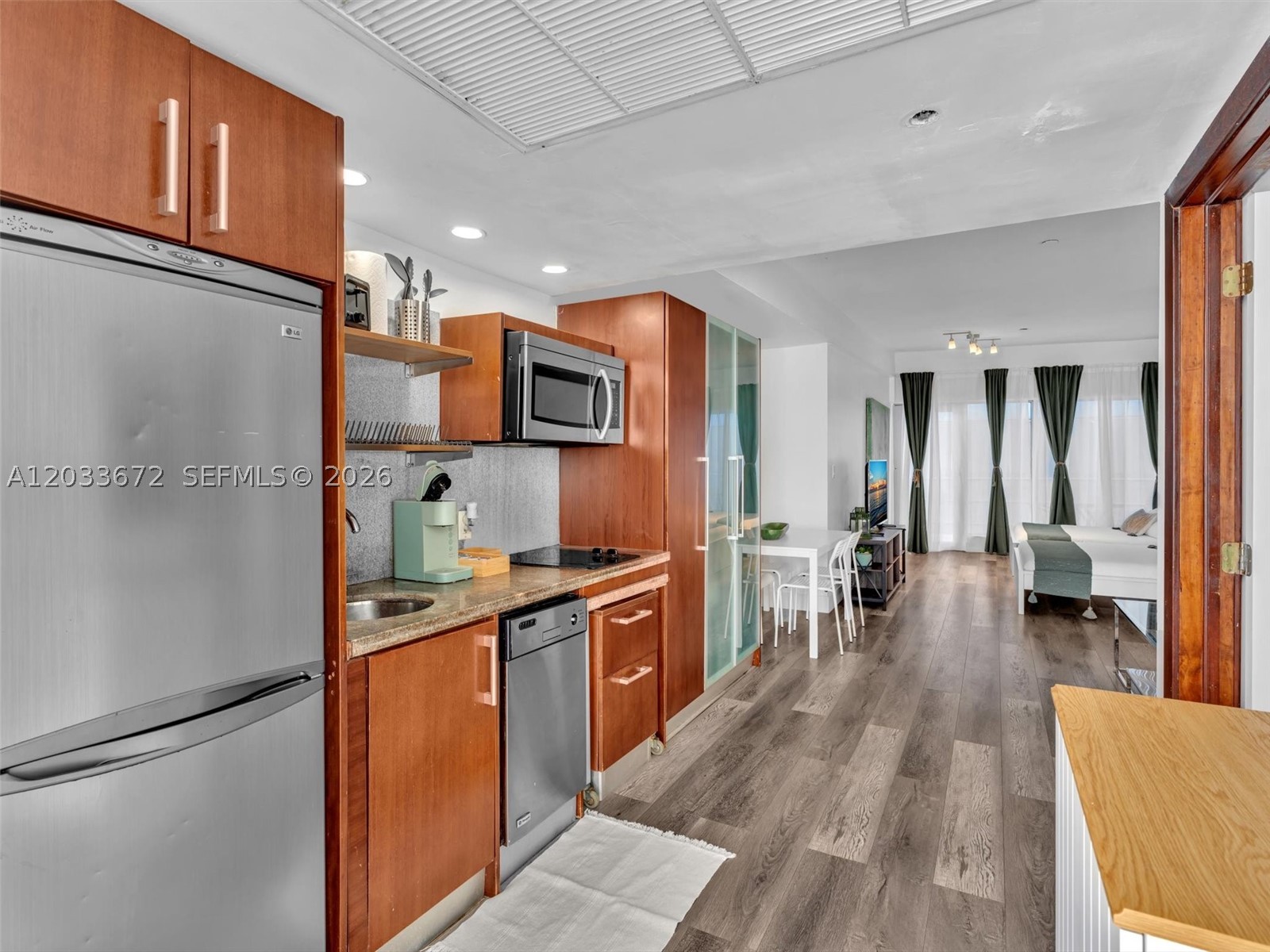 THE STRAND ON OCEAN DRIVE - Residential