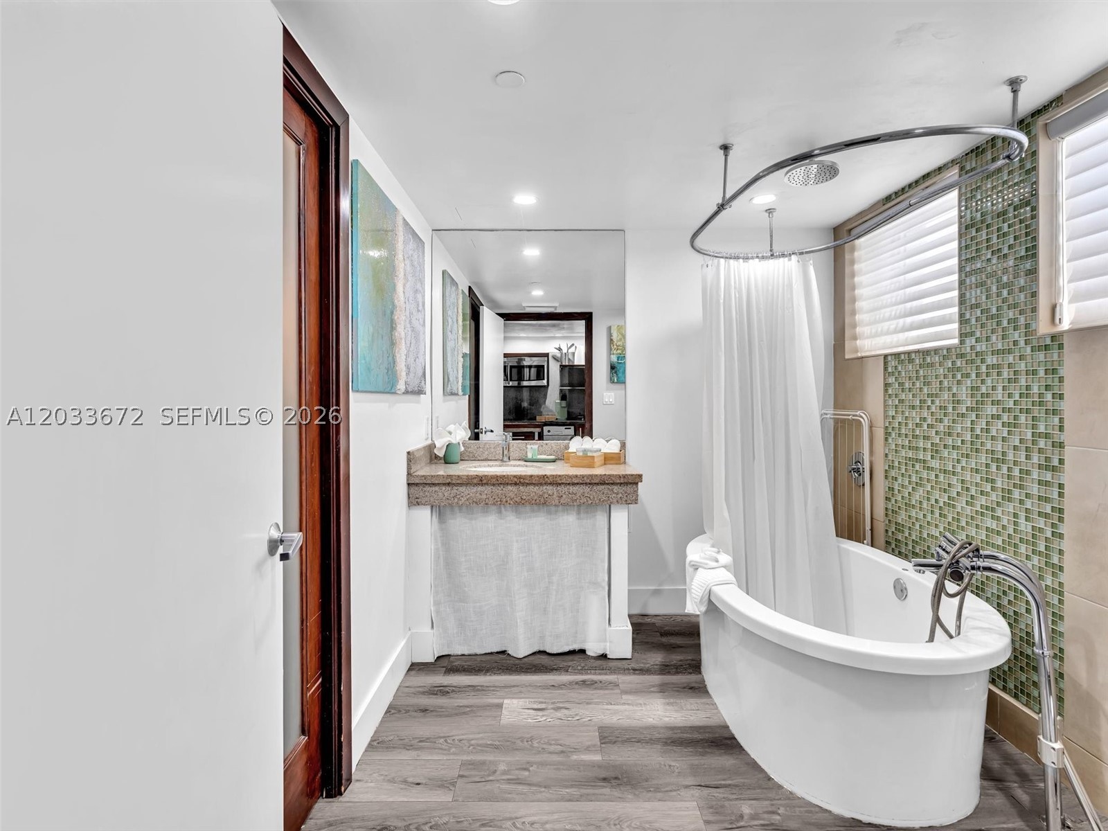THE STRAND ON OCEAN DRIVE - Residential