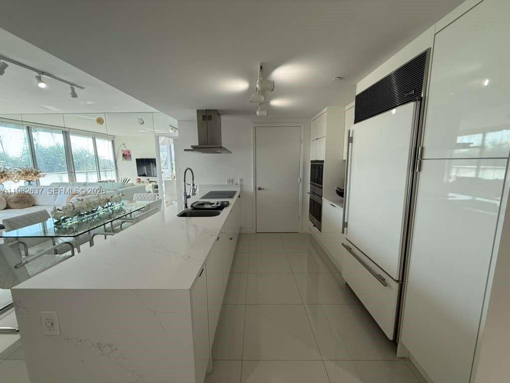 ICON BRICKELL NO TWO - Residential