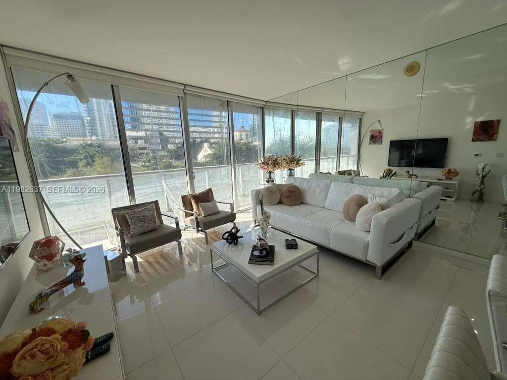 ICON BRICKELL NO TWO - Residential