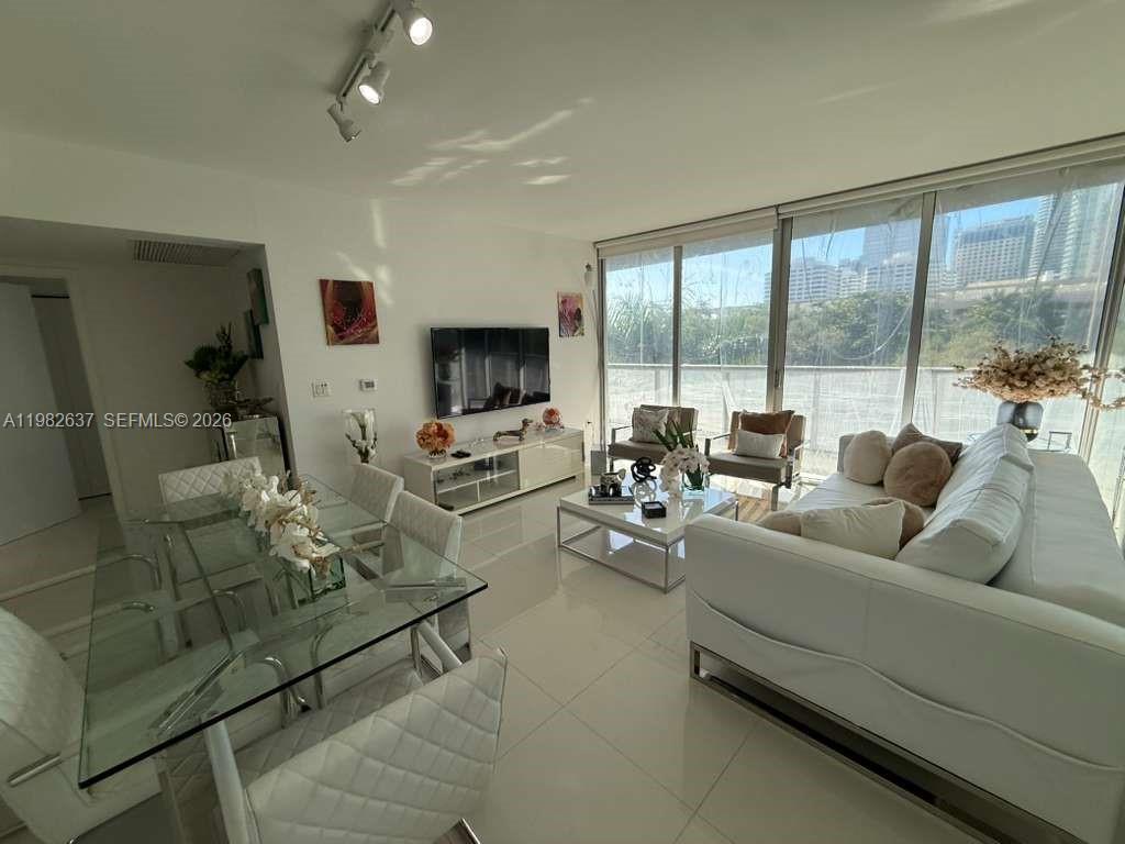 ICON BRICKELL NO TWO - Residential
