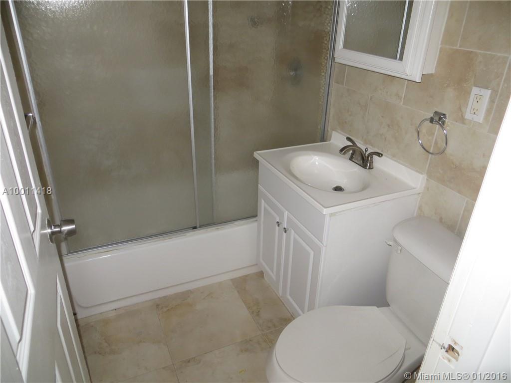 CAMNER MANOR - Residential Lease