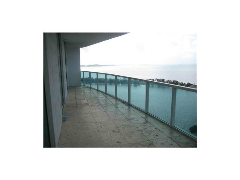 BEAUTIFUL 3/3 IN PRESTIGIOUS SKYLINE, WALKING DISTANCE TO EVERYWHERE, STAINLESS STEEL KITCHEN, HIGH CEILINGS, HURRICANE PROOF WINDOWS FROM FLOOR TO CEILING, GORGEOUS VIEWS FROM THIS 32ND FLOOR, WITH JACUZZI AND POOL OVERLOOKING THE BAY AND MARINA. TENNIS  COURT, GYM, SAUNA, COMMUNITY ROOM, CONVENIENT STORE AND DRY CLEANERS. MUST SEE!!!
