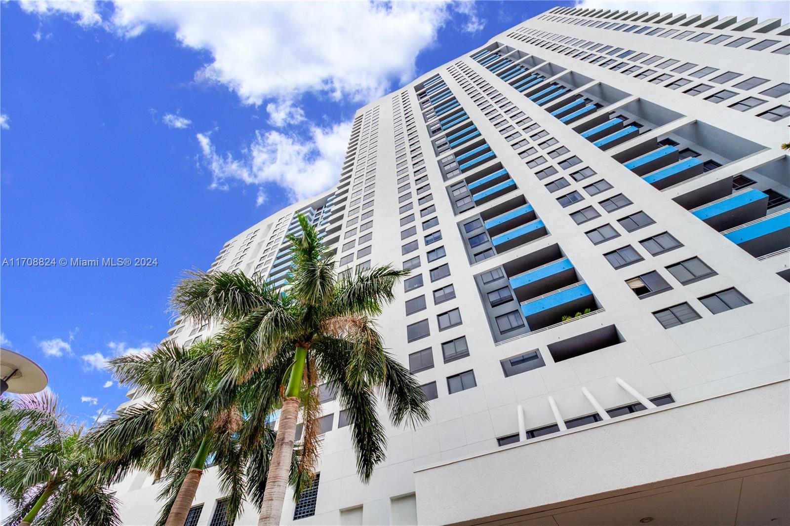 THE WAVERLY AT SOUTH BEAC - Residential Lease