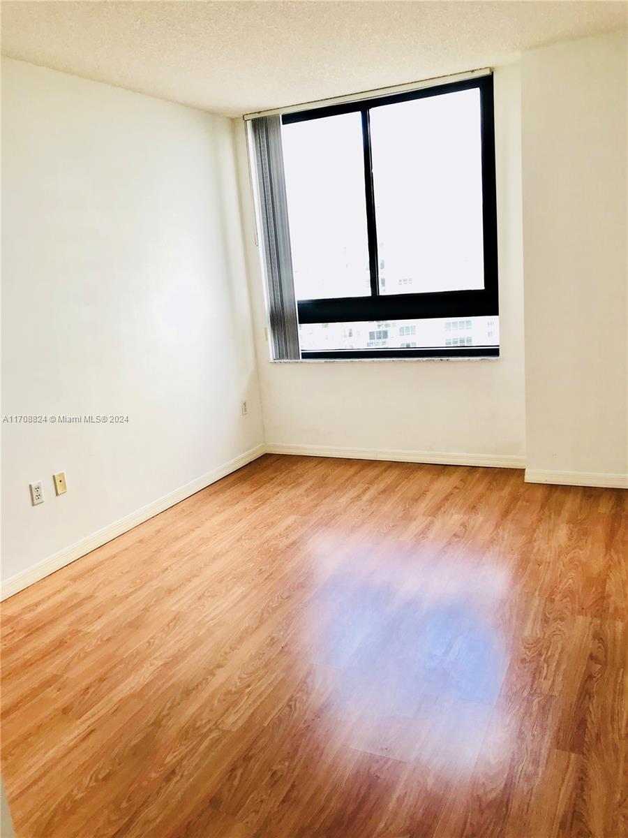 THE WAVERLY AT SOUTH BEAC - Residential Lease