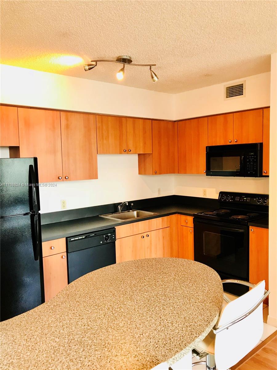 THE WAVERLY AT SOUTH BEAC - Residential Lease