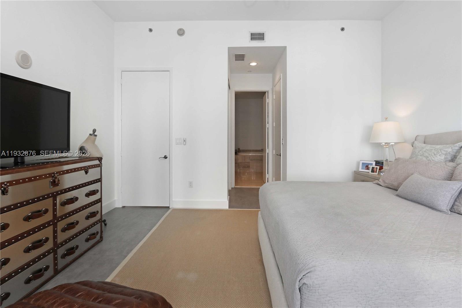 TDR TOWER III CONDO - Residential