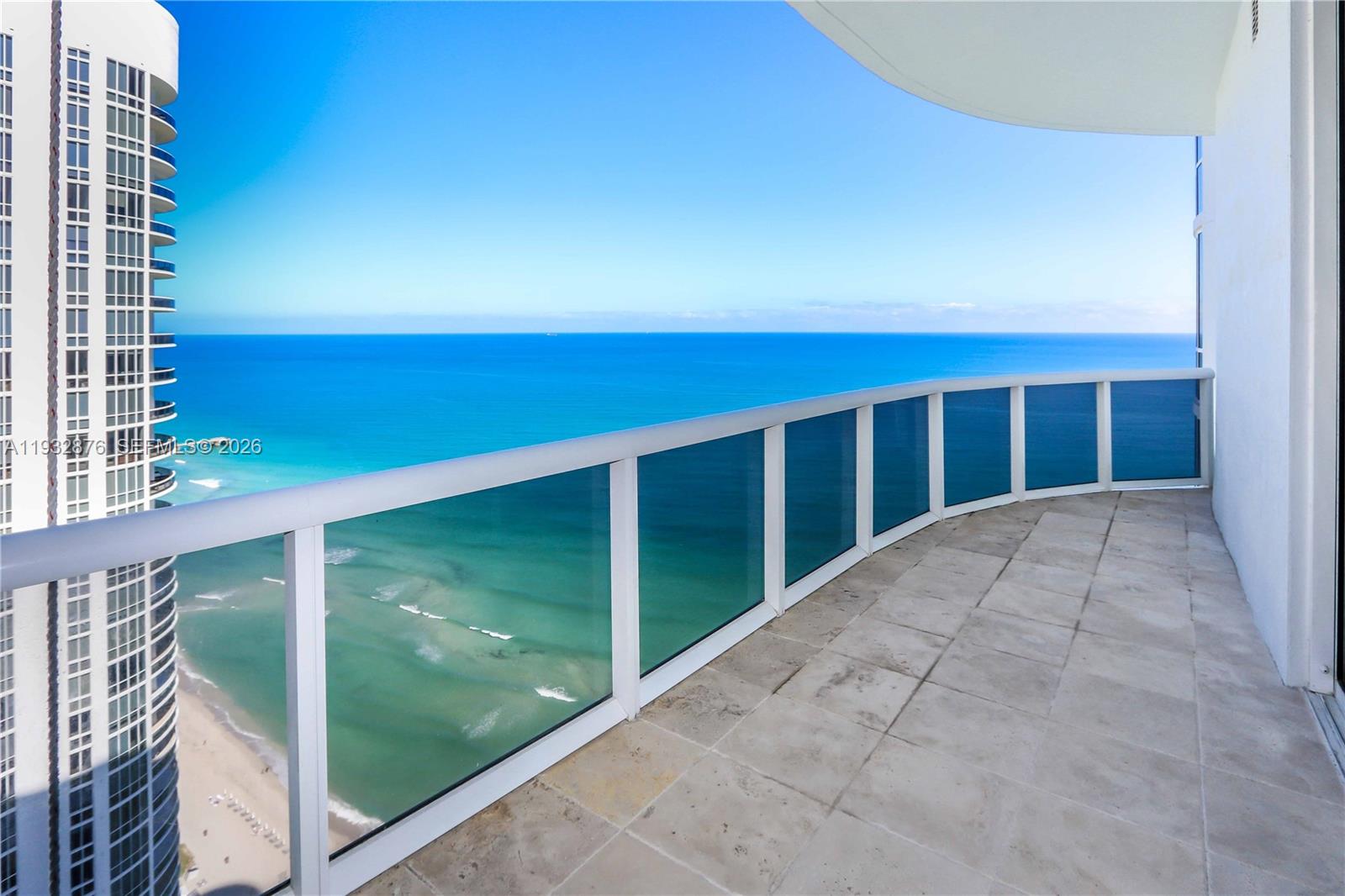 TDR TOWER III CONDO - Residential