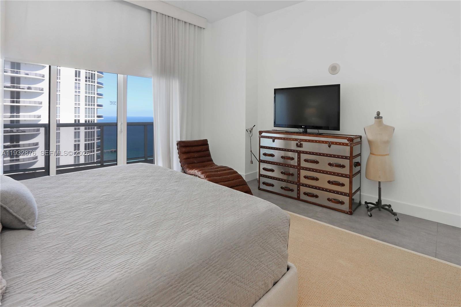 TDR TOWER III CONDO - Residential
