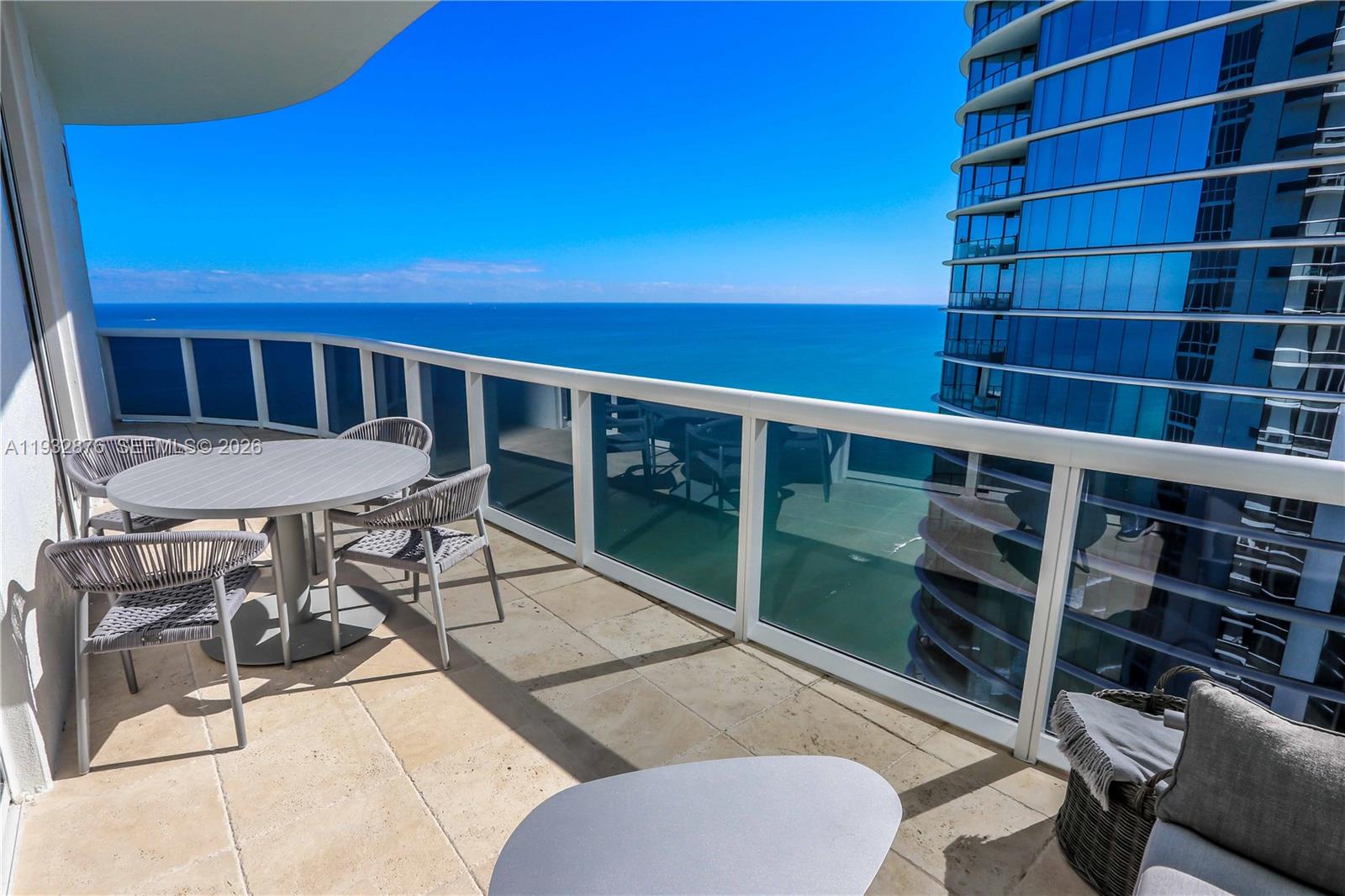 TDR TOWER III CONDO - Residential