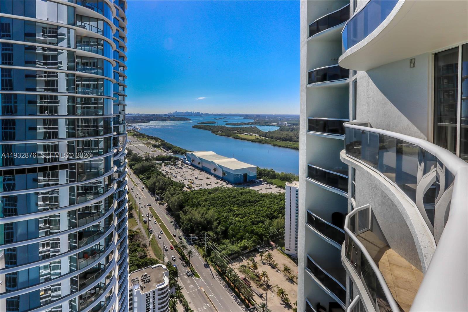 TDR TOWER III CONDO - Residential
