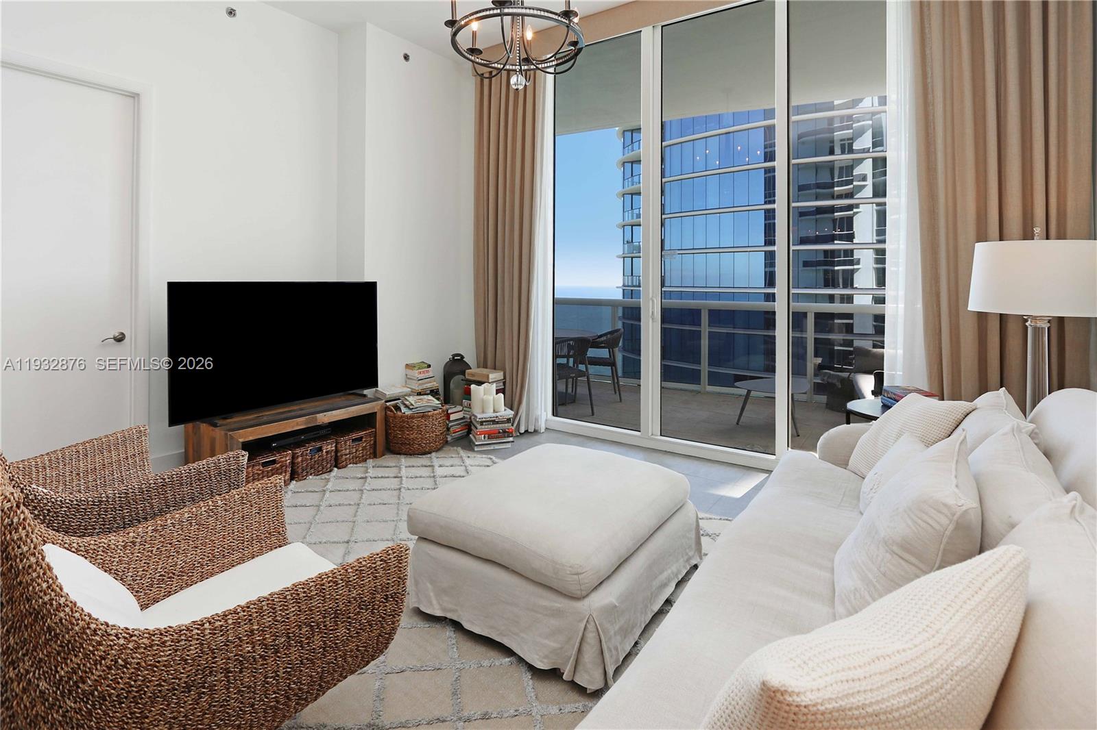 TDR TOWER III CONDO - Residential
